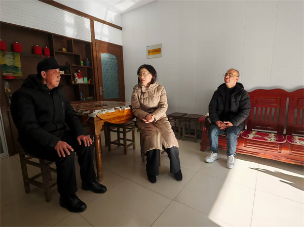 情暖退休教师  赓续教育薪火——盱眙县维桥小学党支部开展慰问退休老教师活动