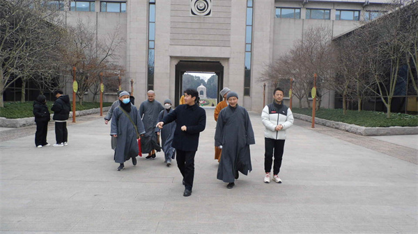 盱眙县佛教协会开展“坚持佛教中国化方向 践行爱国主义教育”主题参访活动