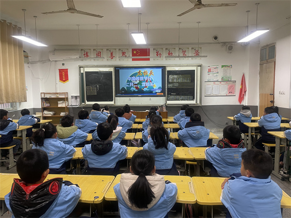欢腾龙头节 传承中华情——盱眙县五墩实验小学一年级欢庆龙头节活动