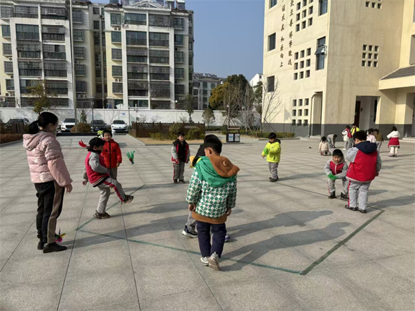 活力课间 “毽”步如飞——盱眙县实验小学第一分校大课间踢毽子活动