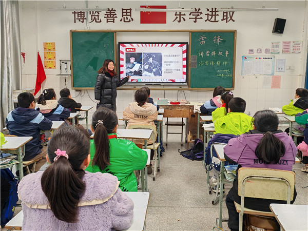 三月春风正当时  雷锋精神践于行——盱眙县希望小学开展学雷锋系列活动