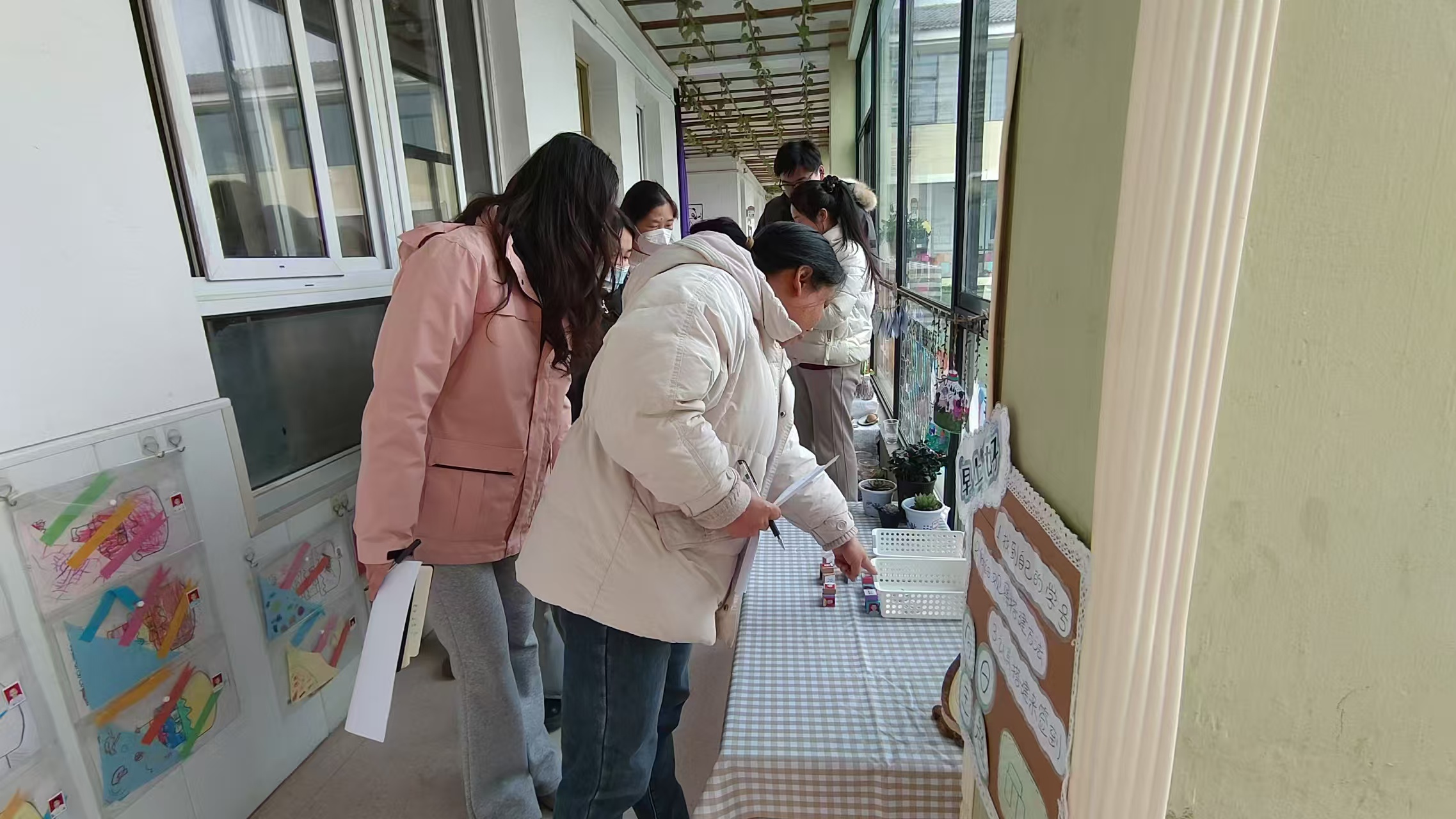 马坝镇中心幼儿园开展区域环境创设观摩与评比活动