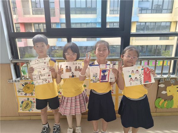 ​盱眙县淮建路幼儿园大班孩子开展探索小学之旅活动