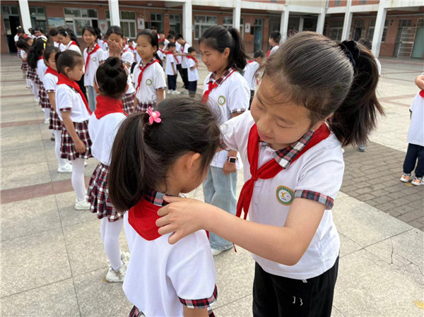 红领巾爱祖国  筑梦新征程——盱眙县盱城街道中心小学举行2025年新队