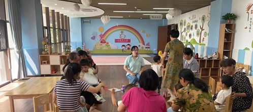 牧龙社区开展“我爱爸爸”主题亲子活动