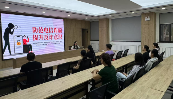 仪征市真州镇浦东社区：蓝“网”悦民生 服务“零距离”