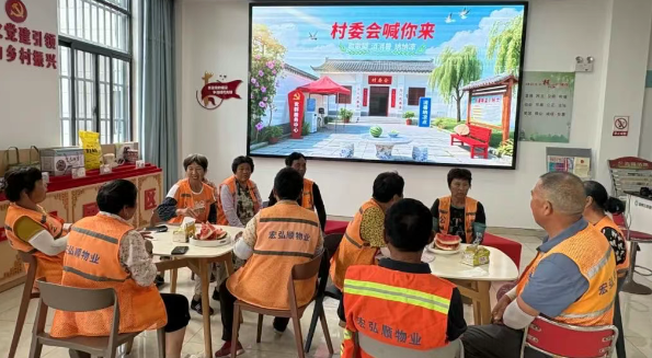 邗江区公道镇埝桥村：高温“烤”验，关爱“在线”