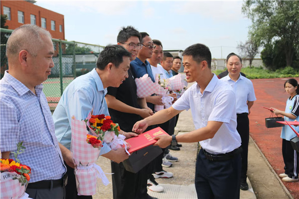 “桃李芬芳，感恩有您”温情致敬教育守望者——盱眙县鲍集中学举行教师节薪