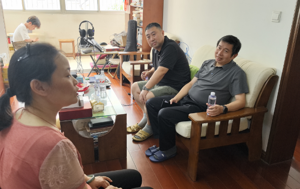 扬州公道中学推进“千师访万家”活动