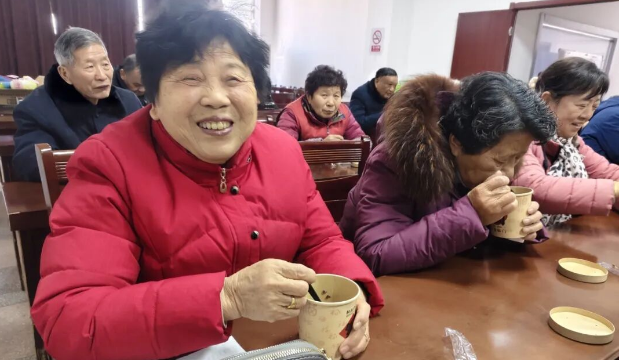 仪征市真州镇：新风从“粥”来 喜乐迎新春