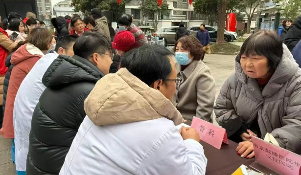 仪征市真州镇东园社区：党建聚“园”心 服务“邻”距离