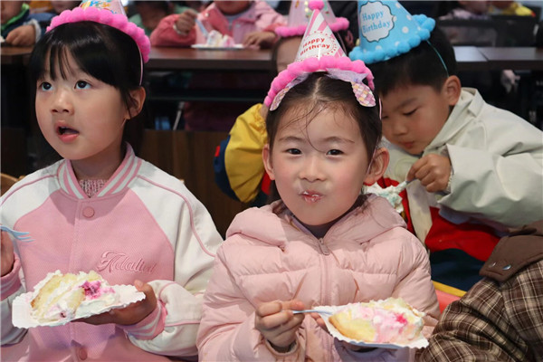 小小时光 岁岁成长——盱眙县盱城街道中心幼儿园举办上半年幼儿集体生日会