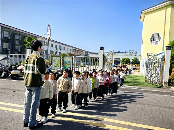 盱眙县马坝镇中心幼儿园开展“唱响红色经典 传承红色基因”活动