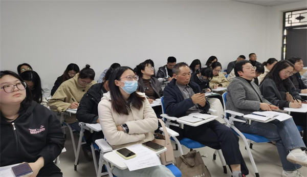 深研经典韵 漫溯书香长 —— 都梁名师（初中语文）工作室盱眙县实验中学名著推进活动