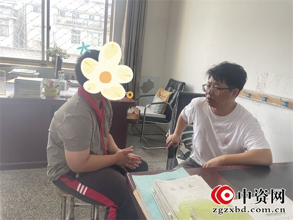家校携手传红色 同心共育好少年——人大代表立足履职阵地守护未成年人健康成长