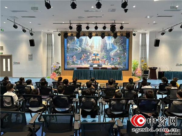 科普润童心 科技启梦想——盱眙县盱城街道中心幼儿园开展全国科普月观影活动